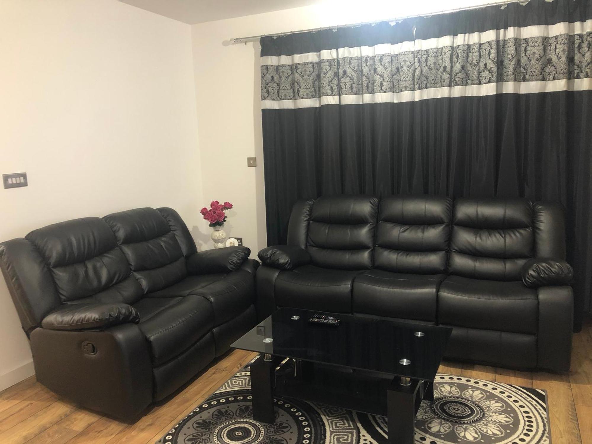 Luxury Kingsize Bedroom With Private Bathroom Northolt  Buitenkant foto